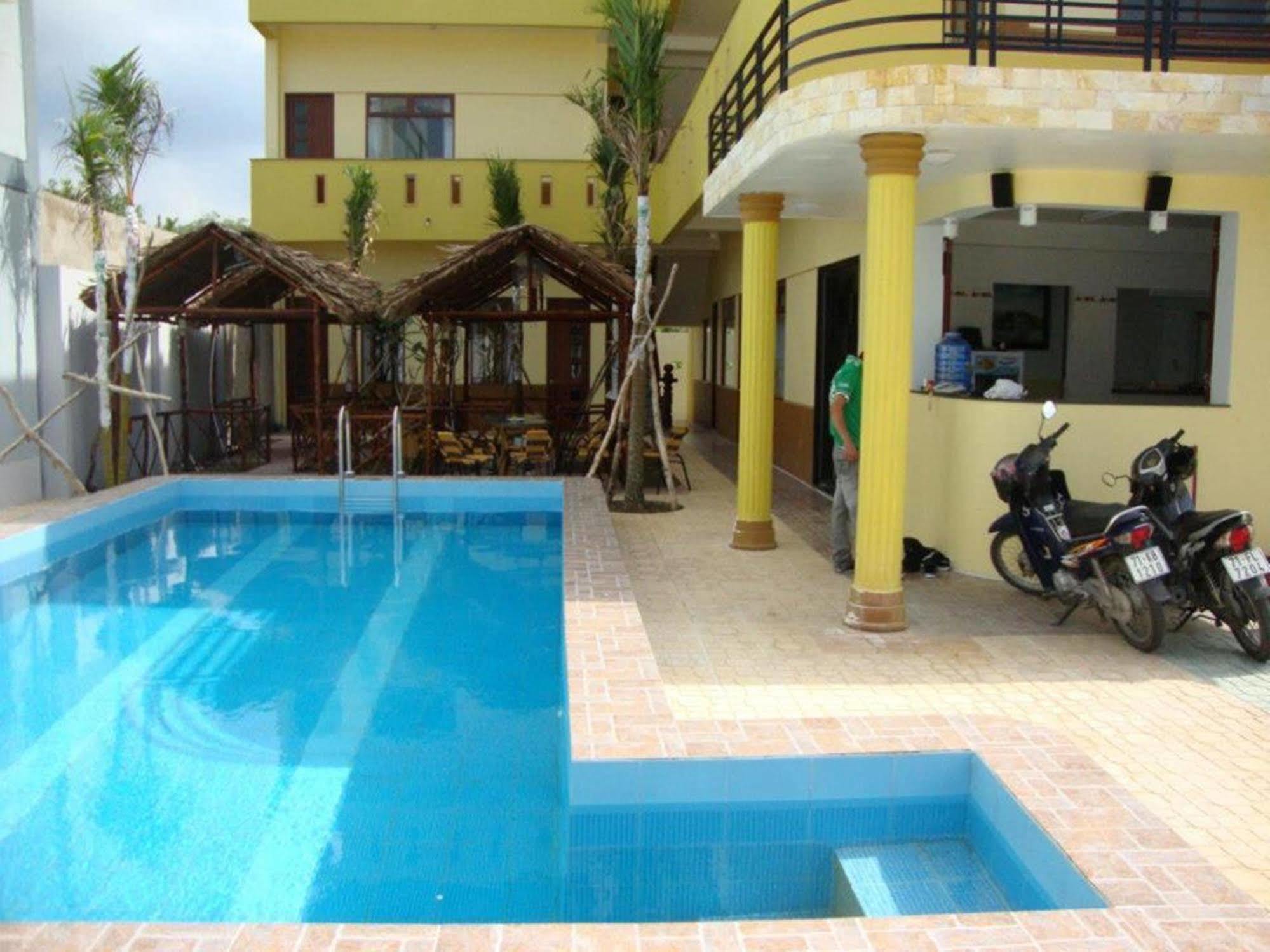 Oasis Hotel Ben Tre Eksteriør billede